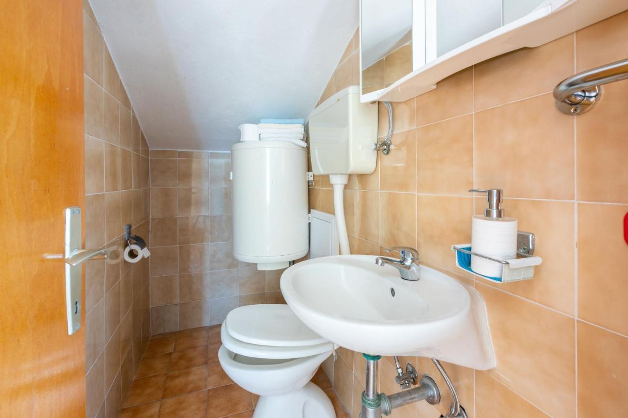 Apartments Rozaria Драмал Екстериор снимка