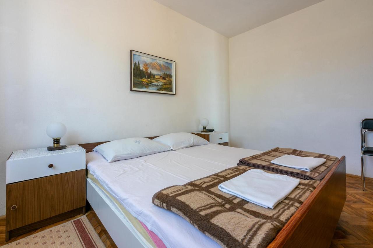 Apartments Rozaria Драмал Екстериор снимка