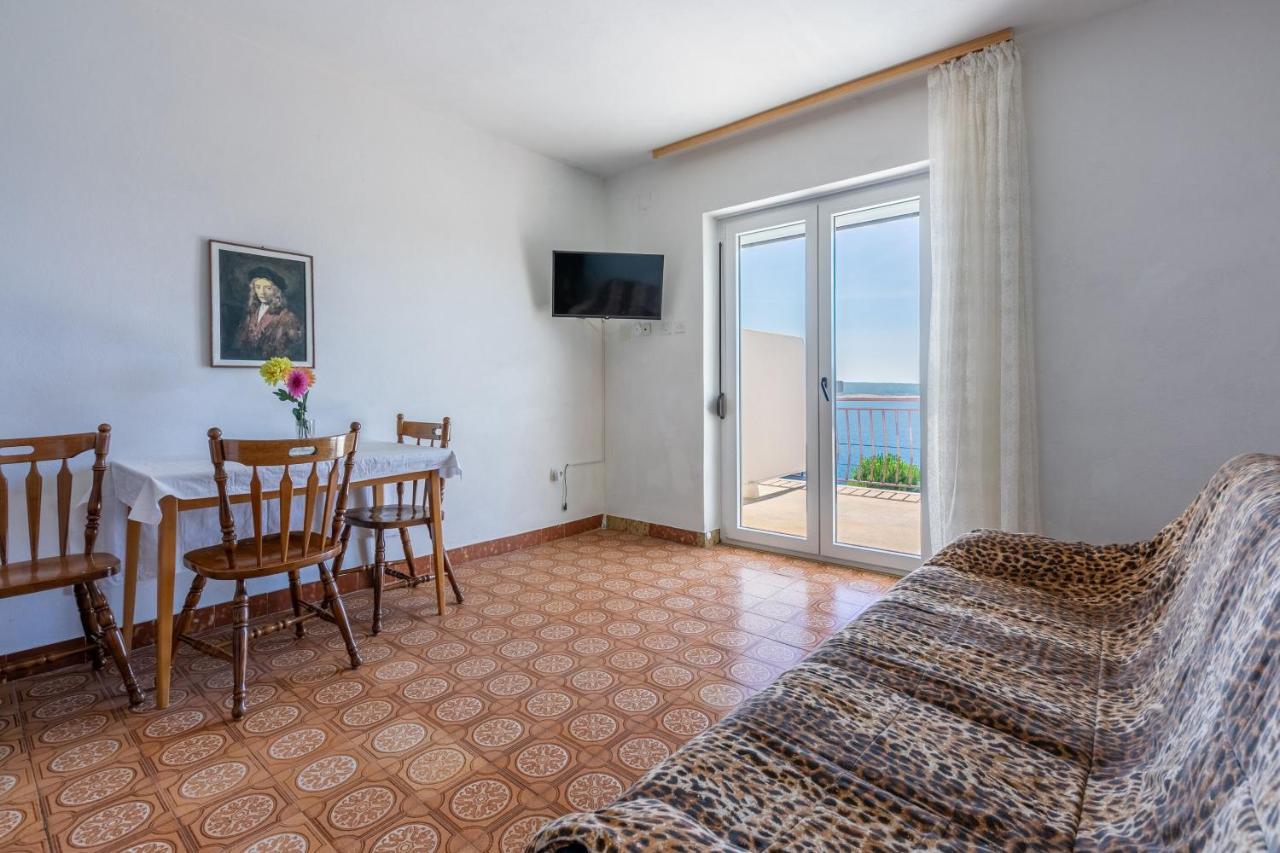 Apartments Rozaria Драмал Екстериор снимка