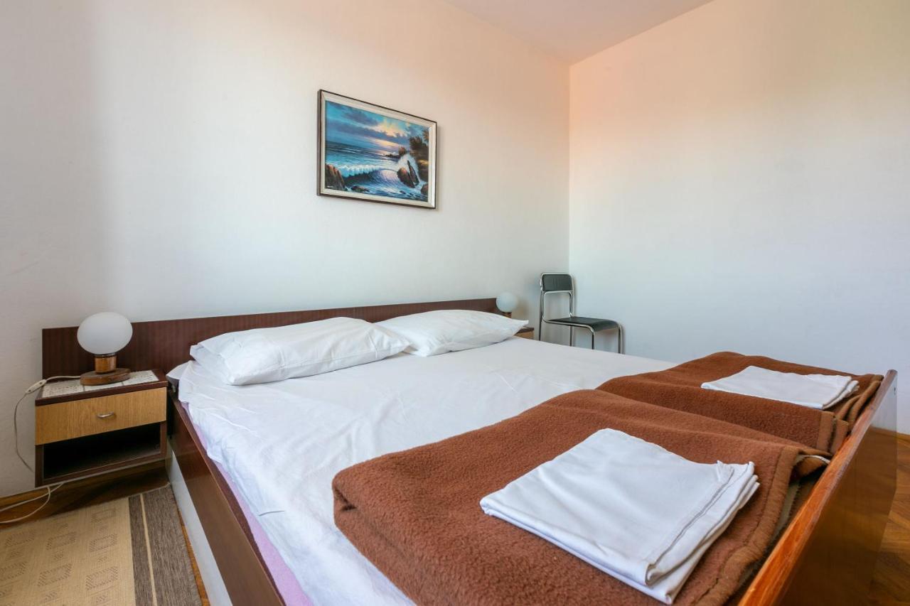 Apartments Rozaria Драмал Екстериор снимка