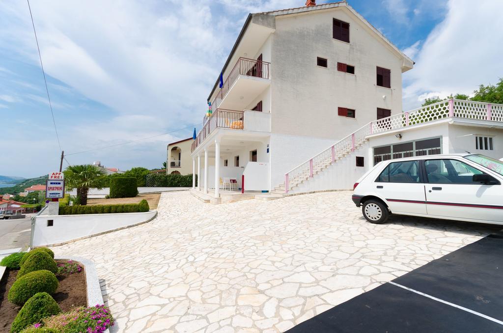 Apartments Rozaria Драмал Екстериор снимка